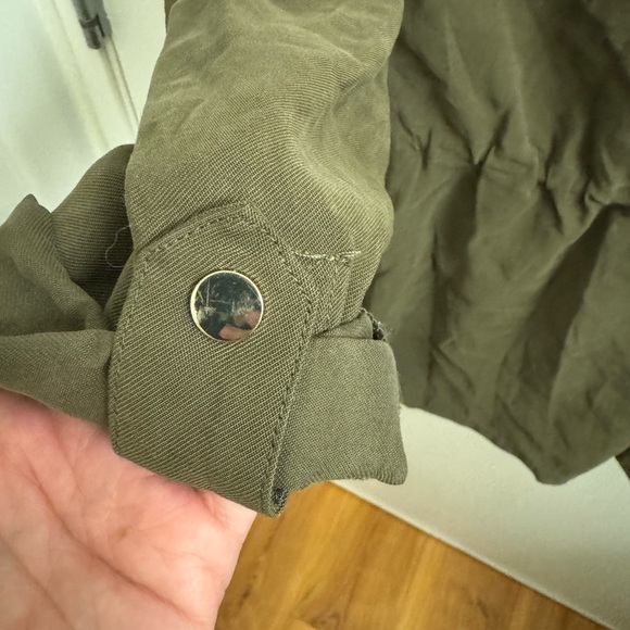 Zara basic green button up - Picture 3 of 7